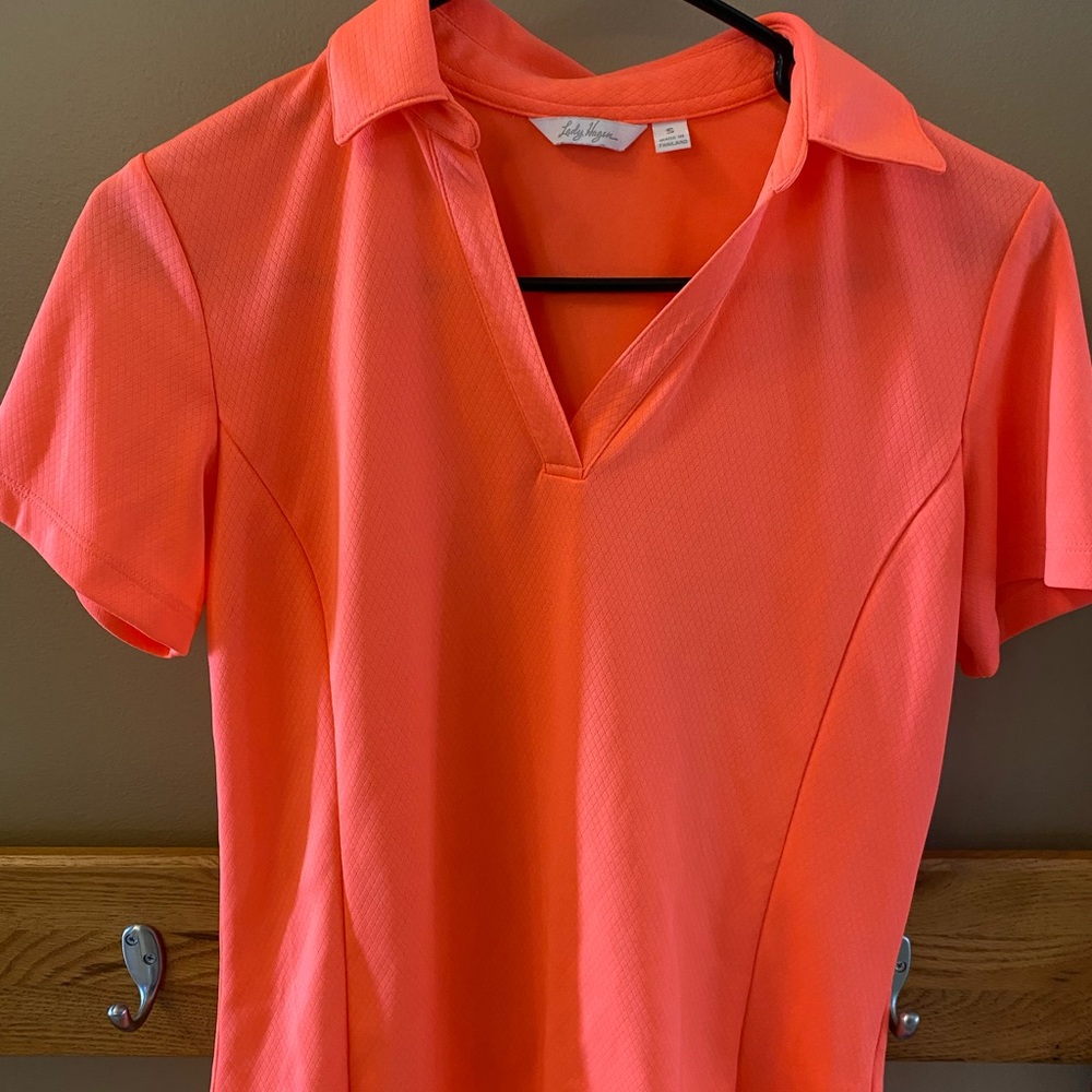 Women’s golf shirt
